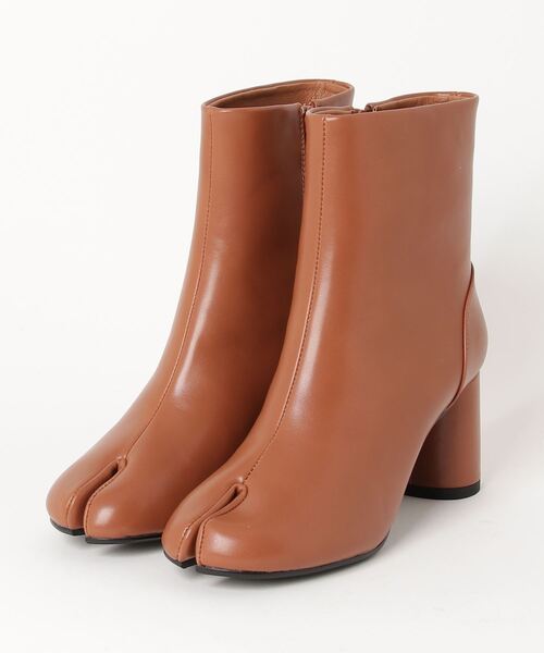LibertyDoll（リバティードール）の「Liberty doll / 7cm円柱ヒール足袋ブーツ(9043)　ショートブーツ（ブーツ・レディース・ブラック/ダークブラウン/アイボリー/キャメル/グレイッシュベージュ/ベージュ・LL/S/M/L/3L/4L）」の19枚目の写真