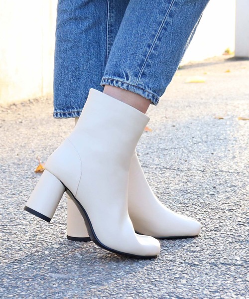 LibertyDoll（リバティードール）の「Liberty doll / 7cm円柱ヒール足袋ブーツ(9043)　ショートブーツ（ブーツ・レディース・ブラック/ダークブラウン/アイボリー/キャメル/グレイッシュベージュ/ベージュ・LL/S/M/L/3L/4L）」の22枚目の写真