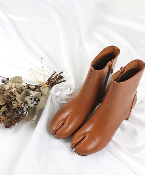 LibertyDoll（リバティードール）の「Liberty doll / 7cm円柱ヒール足袋ブーツ(9043)　ショートブーツ（ブーツ・レディース・ブラック/ダークブラウン/アイボリー/キャメル/グレイッシュベージュ/ベージュ・LL/S/M/L/3L/4L）」の13枚目の写真