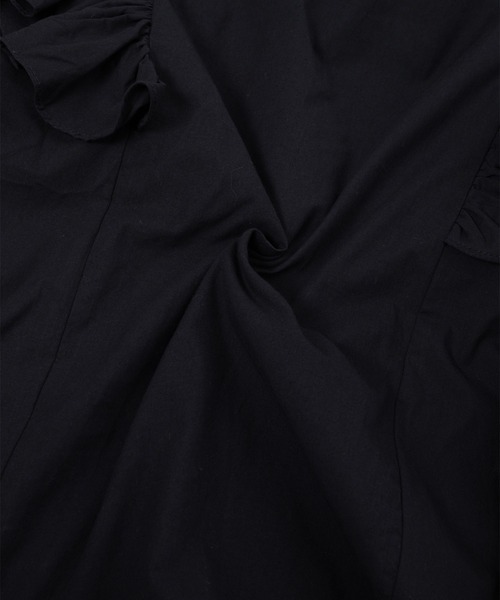 fifth（フィフス）の「ショルダーフリルVネックブラウス（シャツ/ブラウス・レディース・ブラック/ホワイト・MEDIUM）」の6枚目の写真