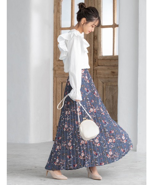 fifth（フィフス）の「ショルダーフリルVネックブラウス（シャツ/ブラウス・レディース・ブラック/ホワイト・MEDIUM）」の15枚目の写真