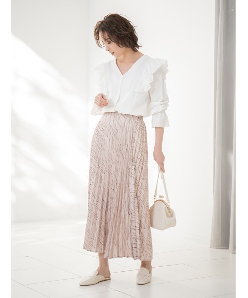 fifth（フィフス）の「ショルダーフリルVネックブラウス（シャツ/ブラウス・レディース・ブラック/ホワイト・MEDIUM）」の19枚目の写真