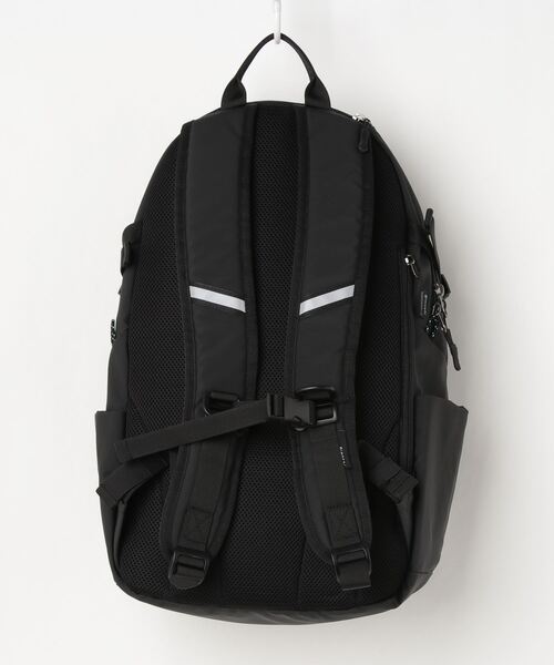 Bianchi（ビアンキ）の「ビアンキ【Bianchi】デイパック　抗菌ポケット装備モデル（バックパック/リュック・メンズ・ネイビー/ブラック/ブラック×ブルー・フリー）」の6枚目の写真