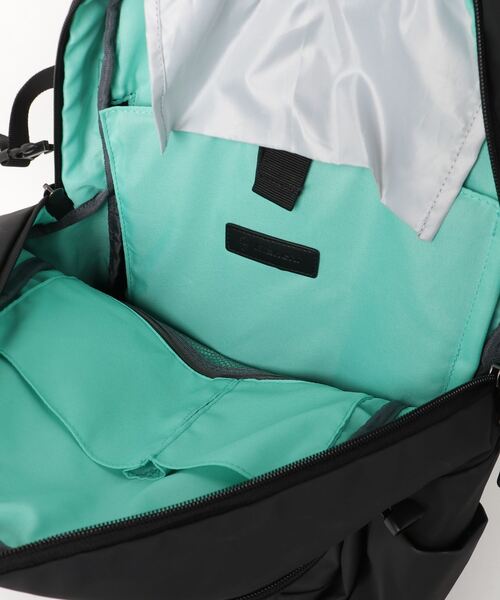 Bianchi（ビアンキ）の「ビアンキ【Bianchi】デイパック　抗菌ポケット装備モデル（バックパック/リュック・メンズ・ネイビー/ブラック/ブラック×ブルー・フリー）」の4枚目の写真