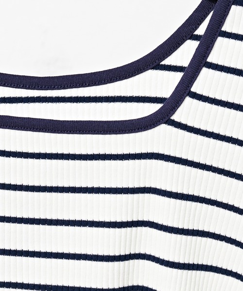 natural couture(ナチュラルクチュール)の「【WEB限定】袖コンシャスパイピングカットトップス(Tシャツ/カットソー・レディース・ブラック/サックスブルー/ネイビー/イエロー/オフホワイト・FREE)」の17枚目の写真