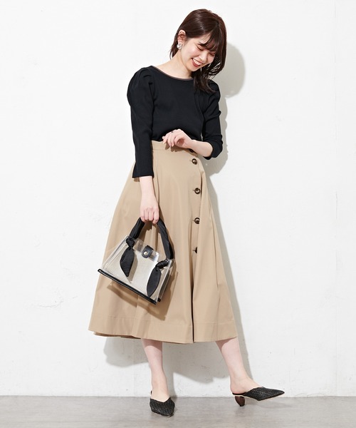 natural couture(ナチュラルクチュール)の「【WEB限定】袖コンシャスパイピングカットトップス(Tシャツ/カットソー・レディース・ブラック/サックスブルー/ネイビー/イエロー/オフホワイト・FREE)」の12枚目の写真