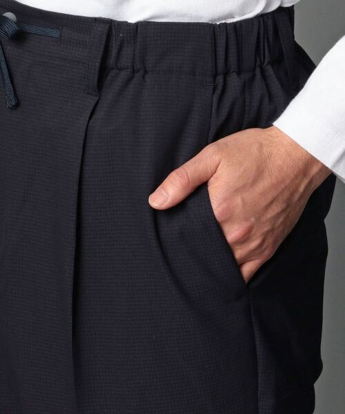 GLOSTER（グロスター）の「AIR TROUGH PANTS イージーパンツ ※通気性◎、軽量◎、ストレッチ性◎の機能素材を使用（その他パンツ・メンズ・ブラウン系その他5/ライトグレー/ネイビー・S/M/L）」の8枚目の写真