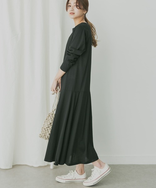 KBF+（ケービーエフプラス）の「KBF+　切り替えフレアカットワンピース（ワンピース・レディース・ブラック/ベージュ/グレー・ONE）」の2枚目の写真