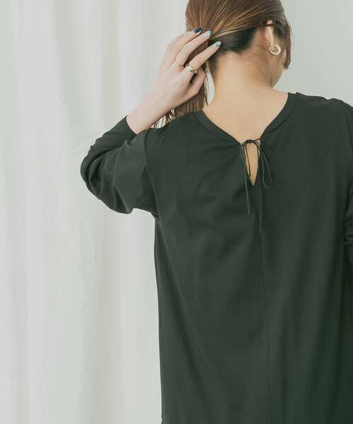 KBF+（ケービーエフプラス）の「KBF+　切り替えフレアカットワンピース（ワンピース・レディース・ブラック/ベージュ/グレー・ONE）」の4枚目の写真