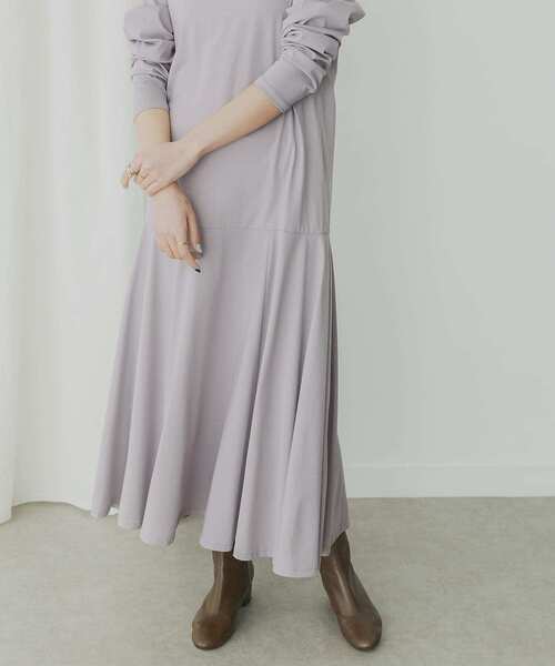 KBF+（ケービーエフプラス）の「KBF+　切り替えフレアカットワンピース（ワンピース・レディース・ブラック/ベージュ/グレー・ONE）」の7枚目の写真