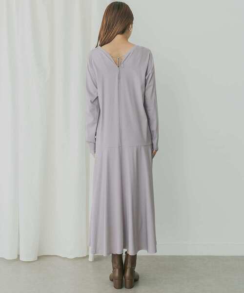 KBF+（ケービーエフプラス）の「KBF+　切り替えフレアカットワンピース（ワンピース・レディース・ブラック/ベージュ/グレー・ONE）」の12枚目の写真