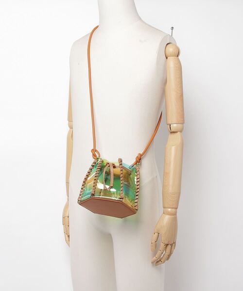 PROTCOL（プロトコル）の「PROTCOL（プロトコル）HEXAGON PVC BAG / ヘキサゴンPVCバッグ（ショルダーバッグ・レディース・グリーン・FREE）」の3枚目の写真