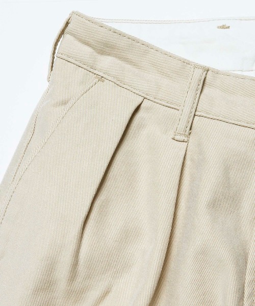 LEGENDA（レジェンダ）の「レジェンダ ツータック ワイドストレート トラウザーズ / LEGENDA Two Tuck Wide Straight Trousers（その他パンツ・メンズ・ホワイト/ベージュ・1/2）」の9枚目の写真