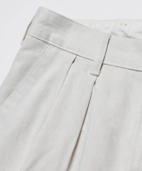 LEGENDA（レジェンダ）の「レジェンダ ツータック ワイドストレート トラウザーズ / LEGENDA Two Tuck Wide Straight Trousers（その他パンツ・メンズ・ホワイト/ベージュ・1/2）」の7枚目の写真