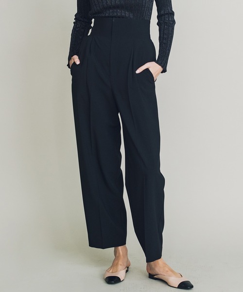 COOMB（クーム）の「ハイウエストバックギャザーパンツ（その他パンツ・レディース・ベージュ/ブラック・36(S)/38(M)）」の2枚目の写真