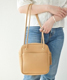 tukn. | スクエアショルダーバッグ 　コンパクトなのに長財布が入る、通勤にもおススメバッグ(ショルダーバッグ)