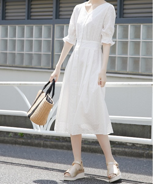 OLIVE des OLIVE（オリーブデオリーブ）の「【S/M/Lサイズ】アイボリーモールドサンダル/厚底サンダル（サンダル・レディース・オフホワイト/ベージュ/ゴールド・MEDIUM/LARGE/SMALL）」の18枚目の写真