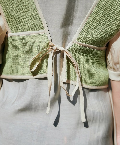 cepo（セポ）の「バックリボンビスチェ＋スリットブラウス　アンサンブル（シャツ/ブラウス・レディース・ベージュ/モカ/チャコールグレー・M）」の10枚目の写真