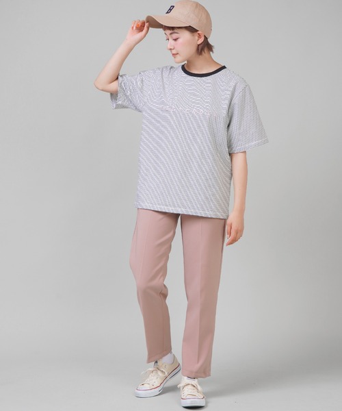 SPINNS（スピンズ）の「【ゆったりシルエット】ワンポイントロゴ マルチボーダーリンガーTシャツ（Tシャツ/カットソー・レディース・ベージュ/パープル/サックスブルー/ホワイト×ブラック・ONESIZE）」の7枚目の写真