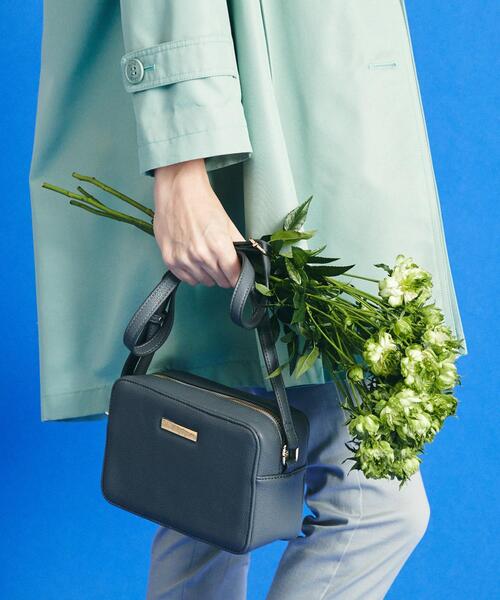 To b. by agnes b.(トゥービーバイアニエスベー)の「WQ85 SAC ポシェット(ショルダーバッグ・レディース・グレー・UNI)」の1枚目の写真