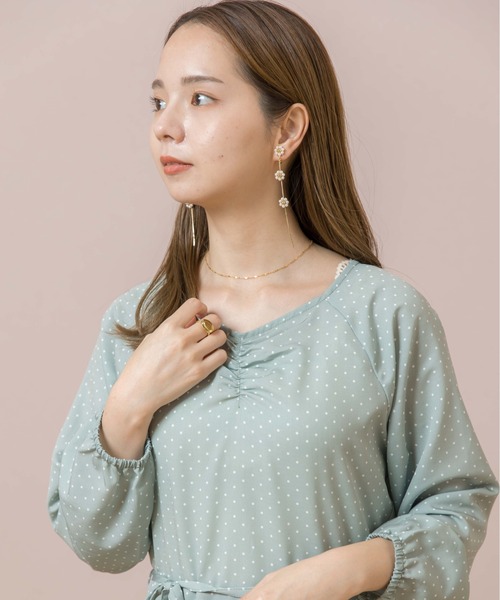 flower（フラワー）の「ゴールドパーリーフルールイヤリング（イヤリング・レディース・ゴールド・FREE）」の13枚目の写真