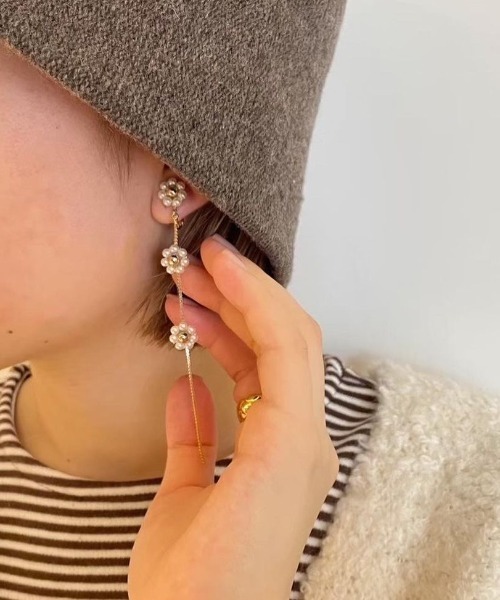 flower（フラワー）の「ゴールドパーリーフルールイヤリング（イヤリング・レディース・ゴールド・FREE）」の21枚目の写真