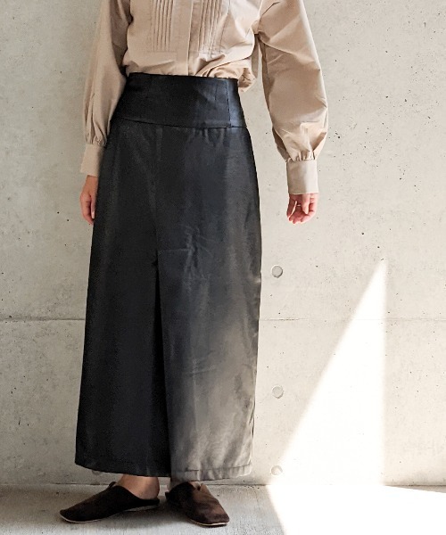 Per sist ence(パーシエンス)の「Per sist ence/パーシエンス フェイクレザー ラップスカート(スカート・レディース・ベージュ/アイボリー/ブラック・FREE)」の10枚目の写真