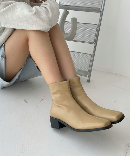 me+em select（ミームセレクト）の「ウッドソールスクエアトゥショートブーツ（ブーツ・レディース・ベージュ/ホワイト/ブラック・23/23.5/24/24.5）」の6枚目の写真