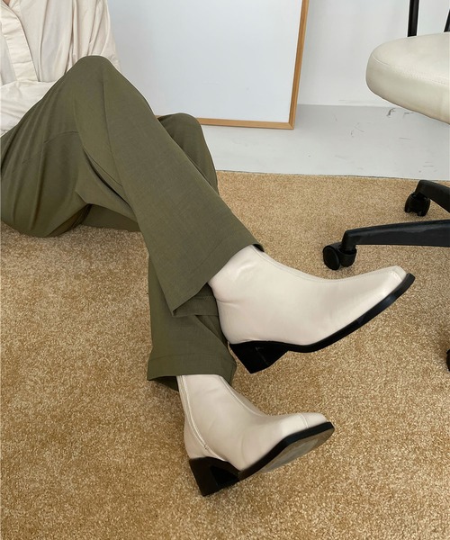 me+em select（ミームセレクト）の「ウッドソールスクエアトゥショートブーツ（ブーツ・レディース・ベージュ/ホワイト/ブラック・23/23.5/24/24.5）」の19枚目の写真