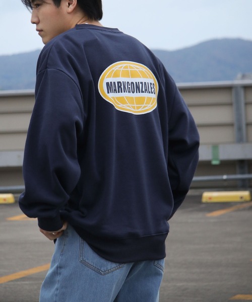 Mark Gonzales（マーク・ゴンザレス）の「【別注】【Mark Gonzales】カレッジロゴスウェット（スウェット・レディース・ブルーグレー/ホワイト/ネイビー/杢グレー/ブラック・LARGE/X-LARGE/MEDIUM）」の5枚目の写真