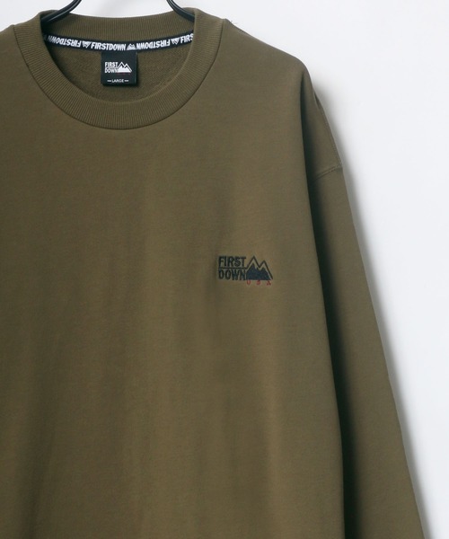 FIRST DOWN（ファーストダウン）の「FIRST DOWN/ファーストダウン ビッグシルエット ワンポイント刺繍 スウェット トレーナー（スウェット・メンズ・オフホワイト/ブラック/カーキ・M/L/XL）」の3枚目の写真