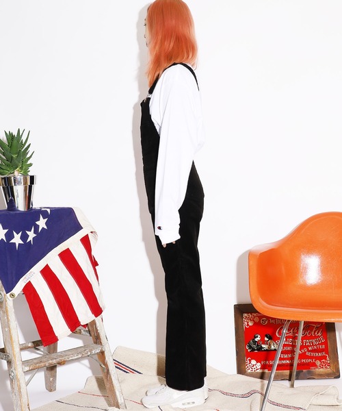 YOUNG&OLSEN The DRYGOODS STORE(ヤングアンドオルセン)の「YOUNG & OLSEN/ヤングアンドオルセン ORGANIC CORD SIMPLE SALOPETTE オーバーオール コーデュロイ パンツ 足長効果(サロペット/オーバーオール・レディース・ブラック/キャメル・1)」の3枚目の写真