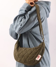 Ree&Mee（リーアンドミー）の「Ree＆Mee キルティング 舟形 バナナ ショルダー ミニバッグ  男女兼用（ショルダーバッグ）」