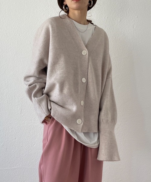 wee9s(ウィークス)の「flare sleeve mohair touch over size knit cardigan / フレアスリーブモヘアタッチオーバーサイズカーディガン(カーディガン/ボレロ・レディース・アイボリー/ベージュ/ピンク/チャコール・FREE)」の12枚目の写真