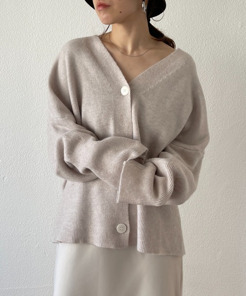 wee9s(ウィークス)の「flare sleeve mohair touch over size knit cardigan / フレアスリーブモヘアタッチオーバーサイズカーディガン(カーディガン/ボレロ・レディース・アイボリー/ベージュ/ピンク/チャコール・FREE)」の15枚目の写真