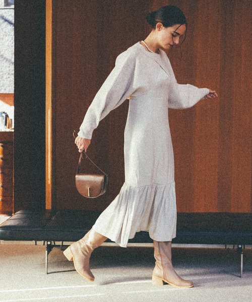 Cheek(チーク)の「前後2WAY短丈プルオーバー(ニット/セーター・レディース・チャコールグレー/モカ/オートミール・MEDIUM)」の14枚目の写真