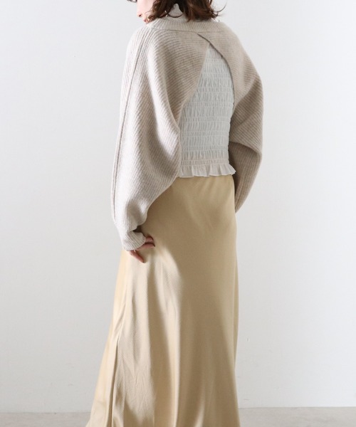 Cheek(チーク)の「前後2WAY短丈プルオーバー(ニット/セーター・レディース・チャコールグレー/モカ/オートミール・MEDIUM)」の10枚目の写真