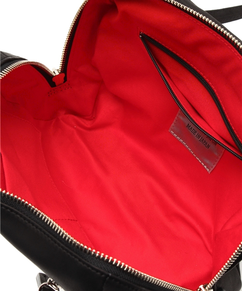 PAPILLONNER(パピヨネ)の「【Kawa-Kawa(カワカワ)】Buttonショルダーミニ(ショルダーバッグ・レディース・ブラック・FREE)」の7枚目の写真