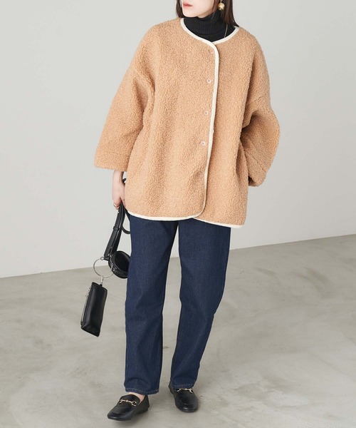 Chaco closet（チャコ クローゼット）の「プードルボアパイピングノーカラーショートコート（ノーカラーコート・レディース・ブラック/ベージュ/カーキ・FREE）」の8枚目の写真