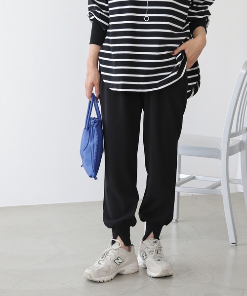 frames RAY CASSIN（フレームスレイカズン）の「WEB限定 スリット入りジョガーパンツ セットアップ着用可（スウェットパンツ・レディース・ピンク/イエロー×グリーン/ブラック/アイボリー/ベージュ/キャメル/チャコールグレー・FREE）」の3枚目の写真