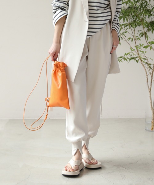 frames RAY CASSIN（フレームスレイカズン）の「WEB限定 スリット入りジョガーパンツ セットアップ着用可（スウェットパンツ・レディース・ピンク/イエロー×グリーン/ブラック/アイボリー/ベージュ/キャメル/チャコールグレー・FREE）」の16枚目の写真