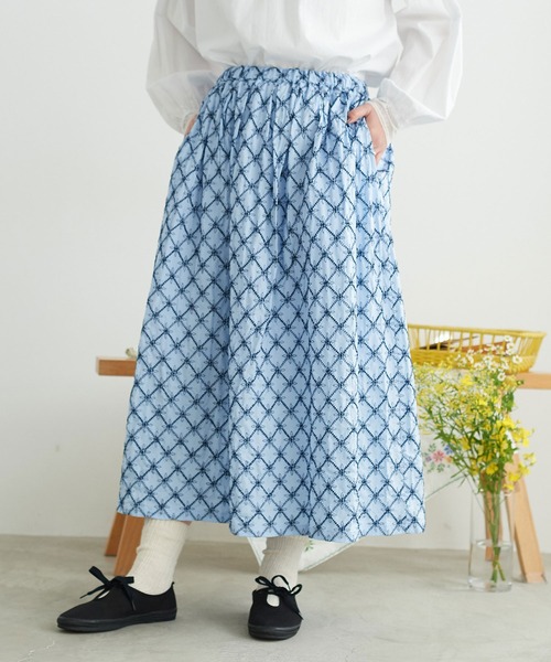 chambre de charme（シャンブルドゥシャーム）の「●cdc ポコポコお花刺繍 タックスカート（スカート・レディース・ブルー/ネイビー・FREE）」の15枚目の写真