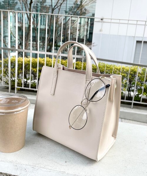 DRESKIP（ドレスキップ）の「◆スクエア仕切りミニショルダー（ショルダーバッグ・レディース・グレー/ブラック系4/アイボリー・00）」の4枚目の写真