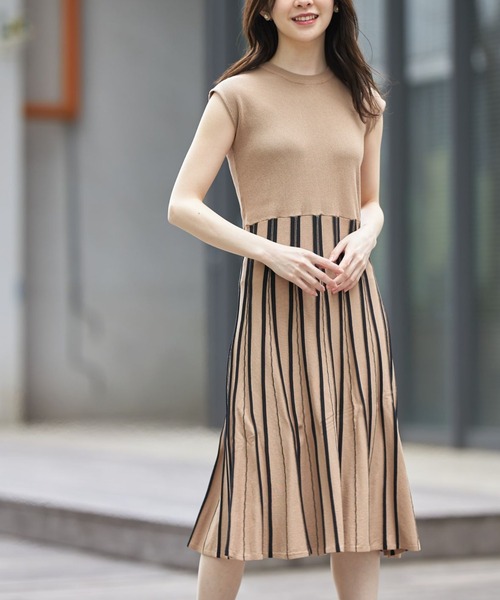 ストライプ切り替えフレンチスリーブニットワンピース ワンピース Tocco Closet トッコ クローゼット のファッション通販 Zozotown