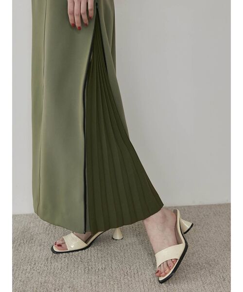 COTORICA（コトリカ）の「トレンチ風プリーツ切替スカート（スカート・レディース・ブラック/ベージュ/カーキ・SMALL/MEDIUM）」の19枚目の写真