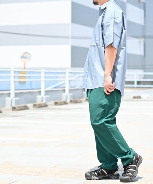 Anytime Songs（エニータイムソングス）の「綿ブロード レギュラーカラー スプリンターサマーシャツ（シャツ/ブラウス・メンズ・ホワイト/ブラック/サックスブルー/イエロー/グリーン/ラベンダー/ホワイト系その他/グレイッシュベージュ/サックスブルー系/ブラック系その他/グリーン系その他・MEDIUM/LARGE/X-LARGE）」の19枚目の写真