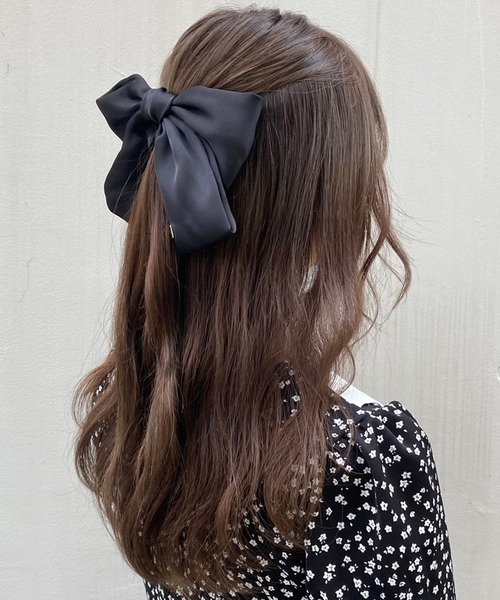 TITTY&CO.（ティティーアンドコー）の「TITTY&CO.】リボンバレッタ（バレッタ/ヘアクリップ・レディース・ブラック・FREE）」の2枚目の写真