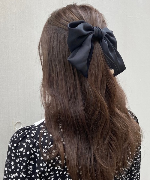 TITTY&CO.（ティティーアンドコー）の「TITTY&CO.】リボンバレッタ（バレッタ/ヘアクリップ・レディース・ブラック・FREE）」の4枚目の写真
