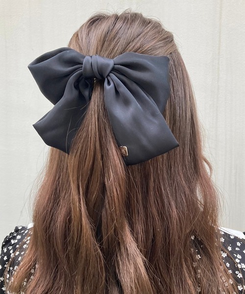 TITTY&CO.（ティティーアンドコー）の「TITTY&CO.】リボンバレッタ（バレッタ/ヘアクリップ・レディース・ブラック・FREE）」の6枚目の写真