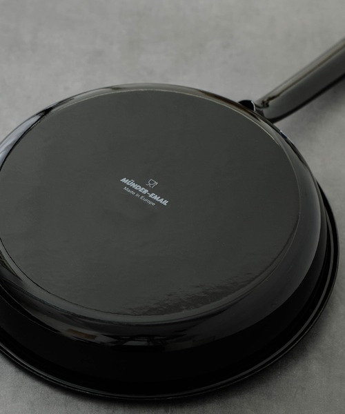 HIGHTIDE（ハイタイド）の「MUNDER Flying Pan フライパン ホーロー製 24cm（鍋/フライパン・レディース・ブラック・FREE）」の3枚目の写真